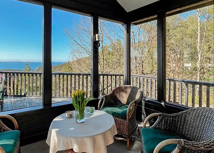 4 Bedroom Cozy In * Idse