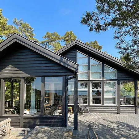 4 Bedroom Cozy In Idse