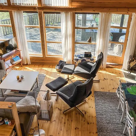 Holiday home 4 Bedroom Cozy In *